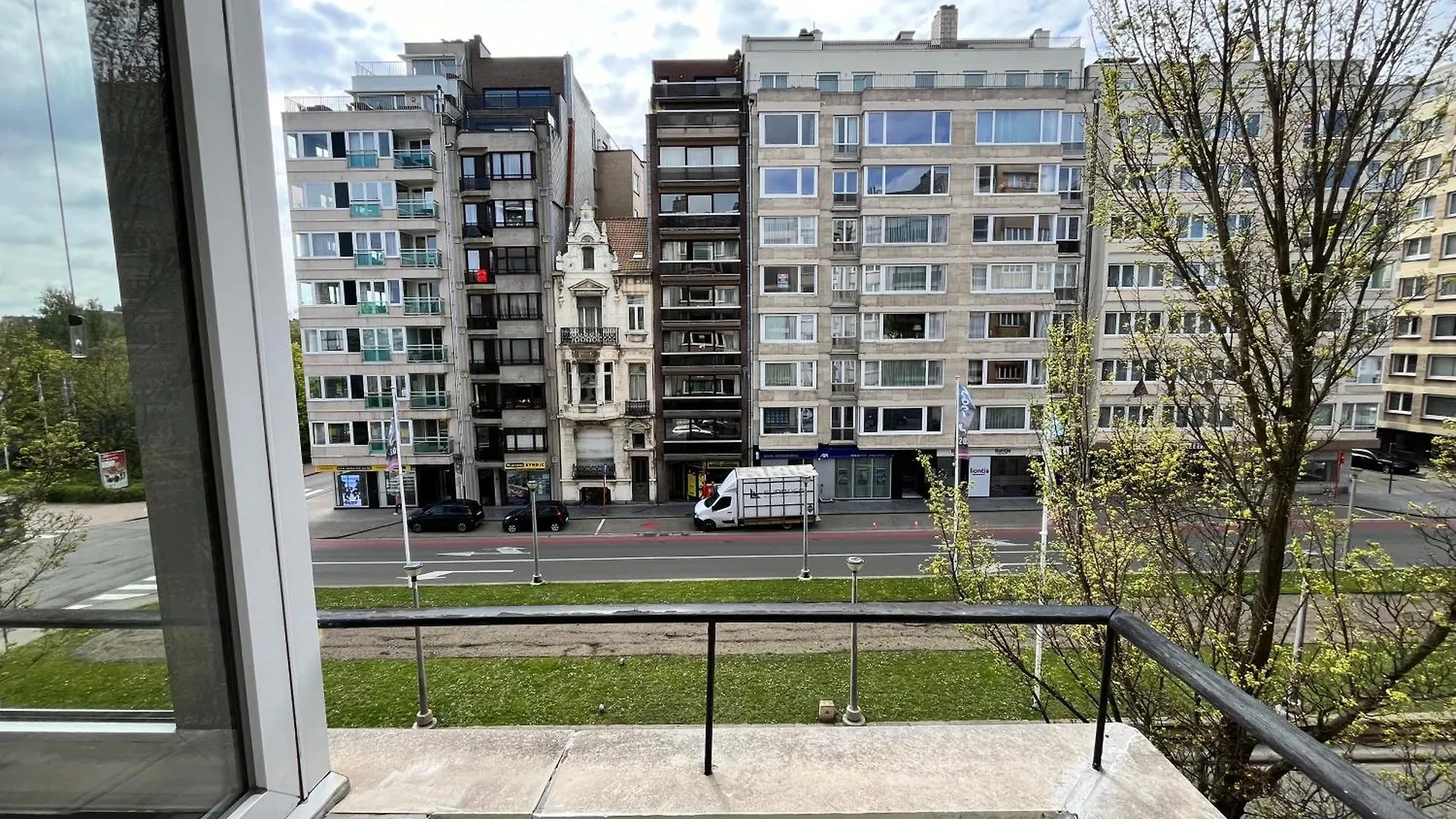 Charming 2-Bedroom Apartment In The Heart Of Ostend T30 Βέλγιο